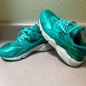 Teal Nike Huraches